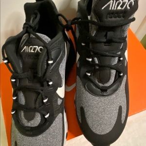 Men’s Nike Airmax 270 Sz. US 11, BNIB black/grey